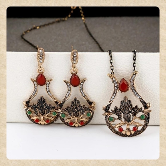 Vintage Style Red Stone Jewelry Set - Picture 1 of 1